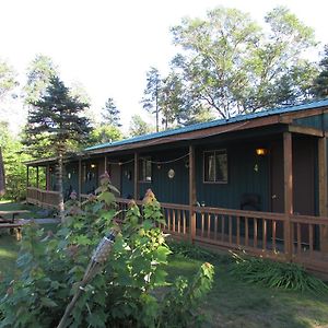 Best Bear Lodge & Campground